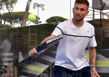 Emiliano Iriart, del pádel europeo a una exhibición solidaria en Necochea