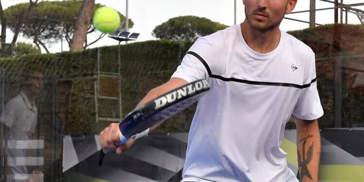 Emiliano Iriart, del pádel europeo a una exhibición solidaria en Necochea