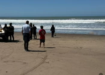 Apareció un hombre muerto en una playa de La Caleta