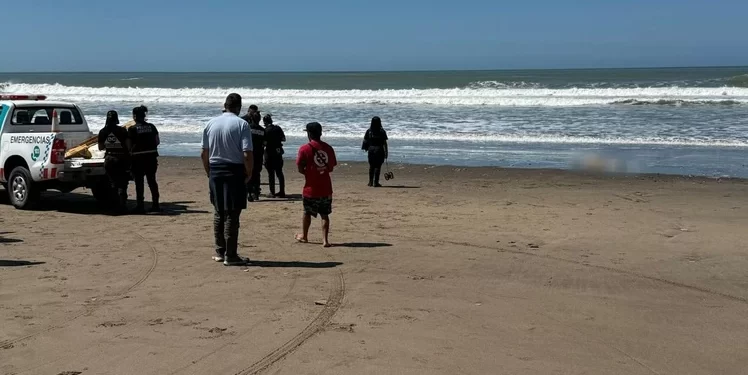 Apareció un hombre muerto en una playa de La Caleta