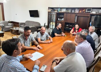 Arturo Rojas acordó un aumento salarial del 19,2% para municipales en 2026