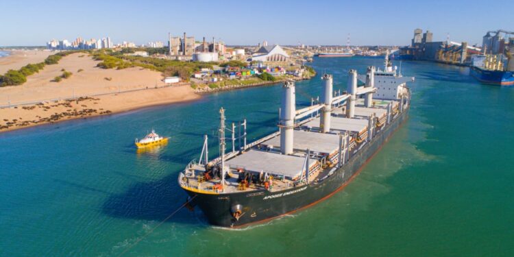 Enero histórico en Puerto Quequén: más de 1,2 millones de toneladas y un fuerte impulso al sistema agroexportador