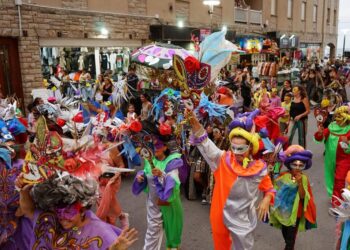 Juan Gamba destacó el éxito del Festival Infantil y ya trabaja en el Festival de Máscaras