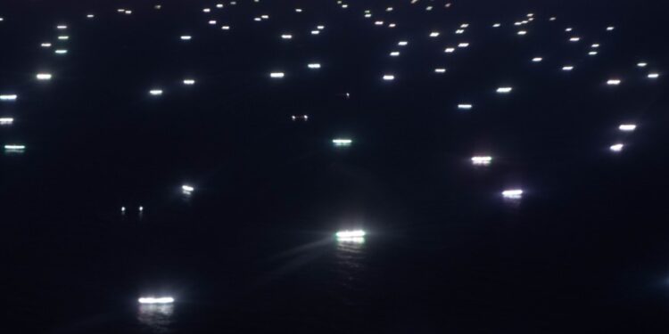 Pesca comercial furtiva: presión constante sobre el límite de las 200 millas