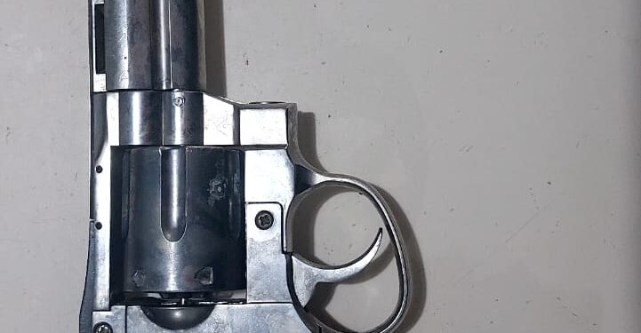 Intento de asalto en movimiento terminó con dos aprehendidos y secuestro de armas