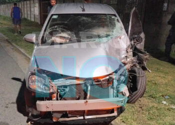 Impresionante choque en 63 y 84: el conductor se dio a la fuga a pie
