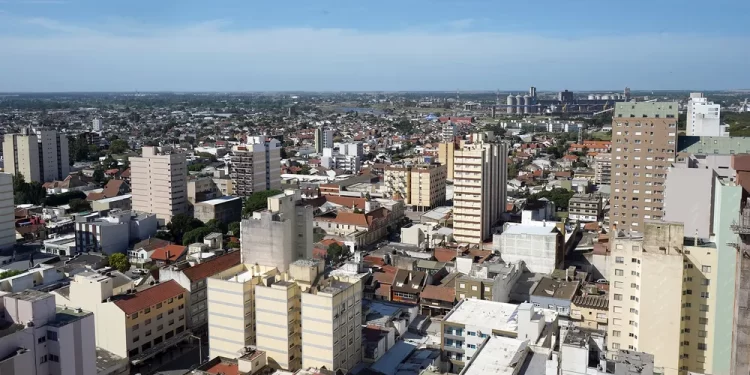 Paro general en Necochea: fuerte impacto en los servicios y movilización en el centro