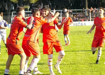 Renovación y objetivos claros: Villa Díaz Vélez se rearma para volver a ser protagonista