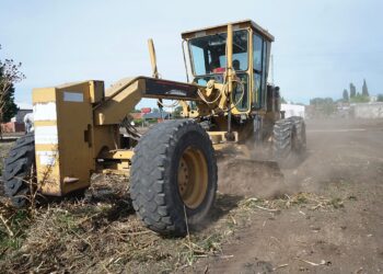 El municipio avanza con limpieza y entoscado de calles en distintos barrios