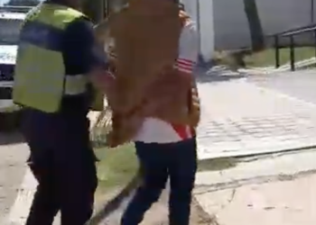 Aprehenden a un hombre en Quequén tras denunciar disparos contra una vivienda