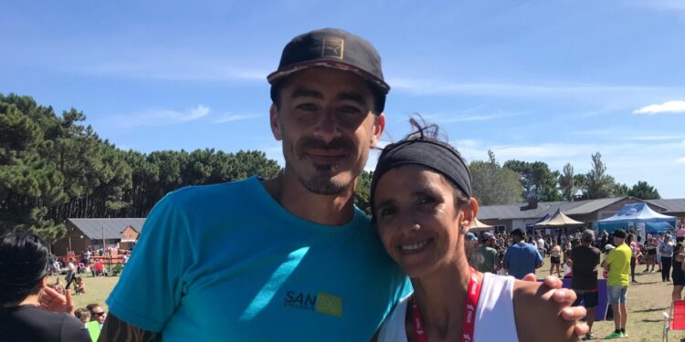 Ayelén Fernández y Leandro Guevara ganaron los 12 km en la Carrera de la Mujer
