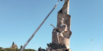 Limpian el Monumento a la Gesta de Malvinas de cara al 2 de abril