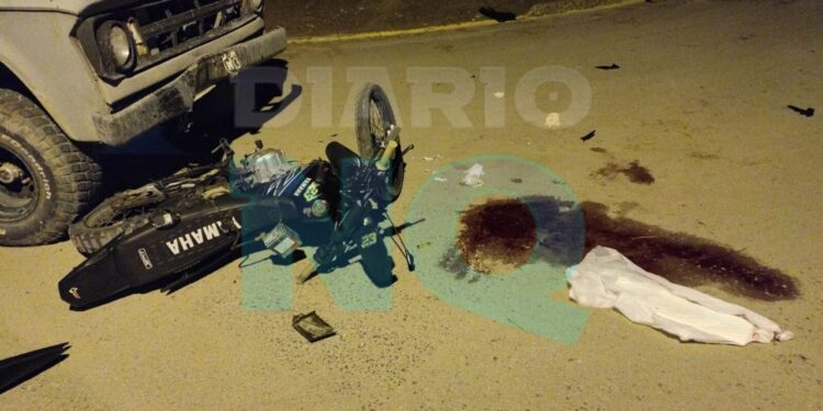 Grave accidente en Quequén: un motociclista sufrió fracturas tras chocar con una camioneta