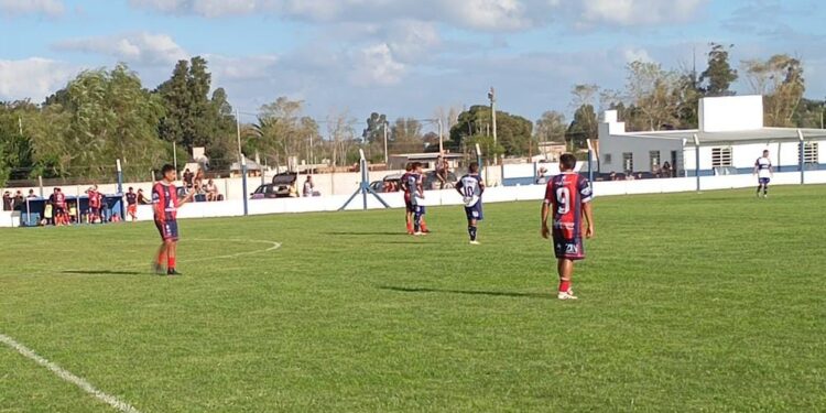 Arrancó la Liga Necochea de Fútbol: goles, triunfos y emociones en los adelantos 
