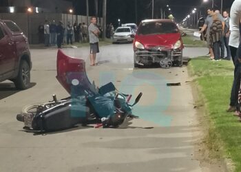 Accidente en 75 y 96: un motociclista fue trasladado al hospital