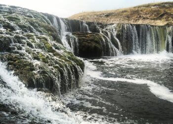 Operativo de búsqueda en la Cascada Cifuentes por la desaparición de un visitante