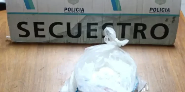 Tres Arroyos: tienen 13, 14 y 15 años, cayeron con medio kilo de cocaína y armas