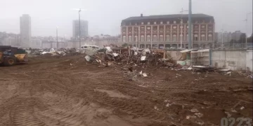 Así quedó la Rambla tras el desalojo de la feria conocida como “La Saladita”