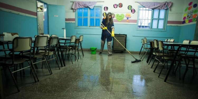 Paro de auxiliares y docentes afectará el dictado de clases en Necochea