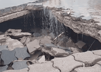 Preocupación en la costa: daños en la rambla y derrumbe en la zona del cartel de Necochea