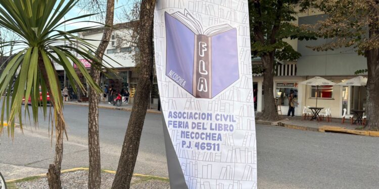 Se realizó la suelta de libros en Necochea