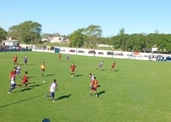 El naranja se trepó a la cima en la fecha 4