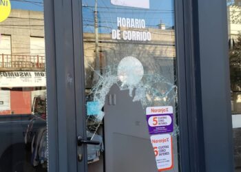 Robaron un comercio en pleno centro: se llevaron mercadería y dinero