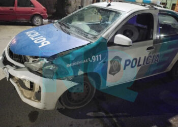 Choque en Necochea: un móvil policial colisionó con otro vehículo en avenida 58