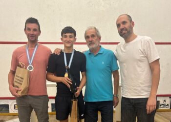 VDV Squash Necochea brilló en Mar del Plata: título y ascenso para Tomás Decker