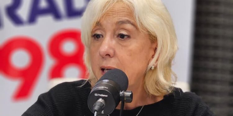 Andrea Perestiuk: “El sistema de salud está al límite por la crisis económica y la creciente demanda”