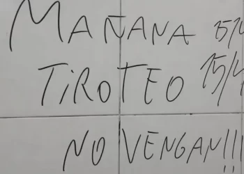 Los padres deberán pagar los operativos por amenazas en escuelas