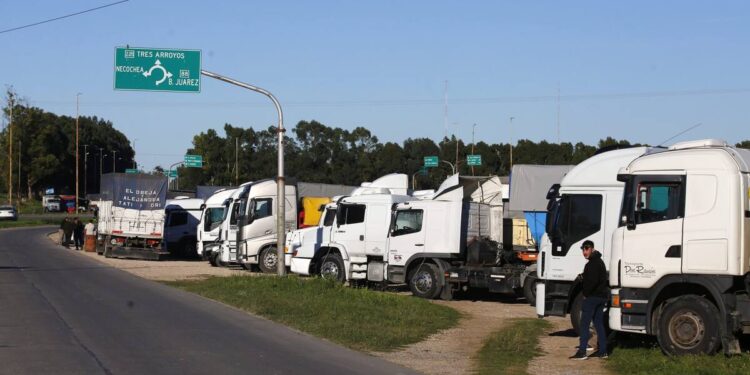 Sin acuerdo: fracasaron las negociaciones y el conflicto continúa en la ruta