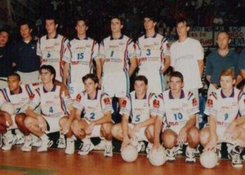 A 28 años de la hazaña: el día que Luz y Fuerza puso a Necochea en lo más alto del vóley argentino