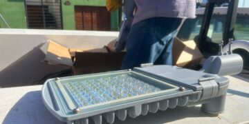 Necochea recibirá fondos provinciales para obras de bacheo y recambio de luminarias LED