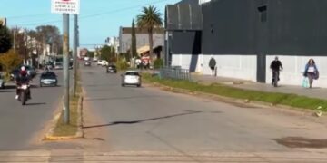 “Primero hay que concientizar”: preocupación y debate por la prohibición de girar a la izquierda en avenidas