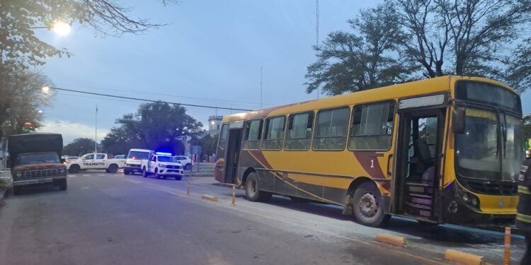 Cortada la 59 rumbo al puerto por principio de incendio en un colectivo