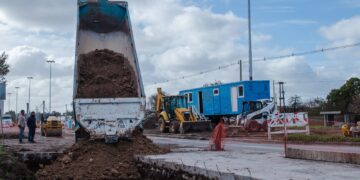Continúa la reparación integral de las losas de la Av. Almirante Brown