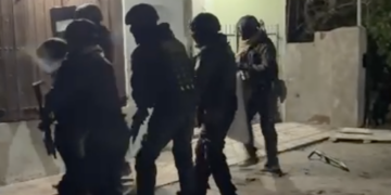 Allanamiento positivo por un robo a mano armada en Quequén: secuestraron prendas y un cuchillo