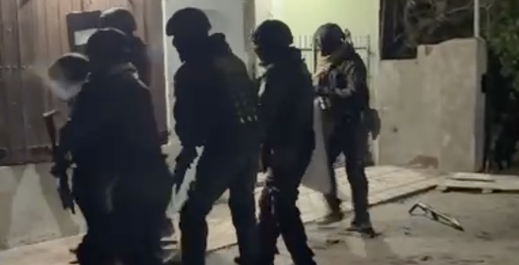 Allanamiento positivo por un robo a mano armada en Quequén: secuestraron prendas y un cuchillo