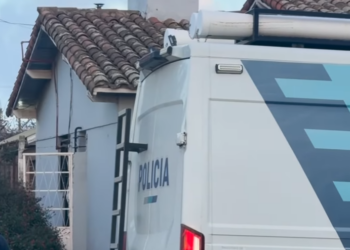 Conmoción en Quequén: un hombre fue detenido acusado de matar a su madre a golpes