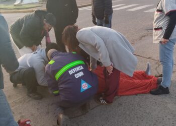 Una mujer fue atropellada mientras cruzaba por la senda peatonal en 59 y 42
