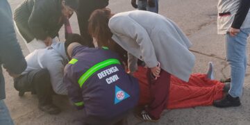 Una mujer fue atropellada mientras cruzaba por la senda peatonal en 59 y 42