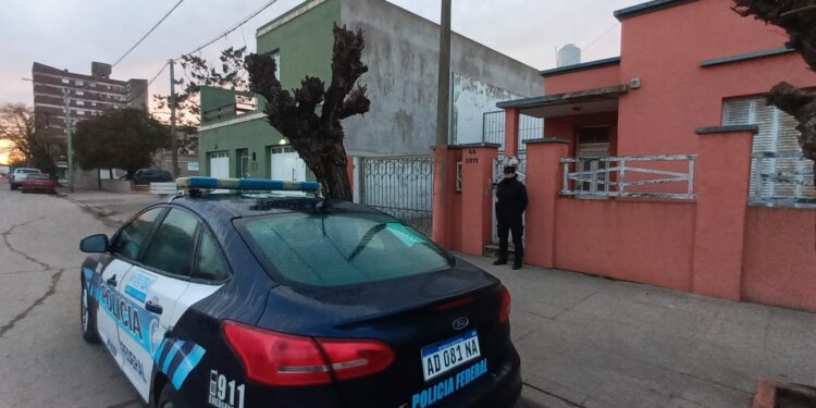 Investigan una presunta defraudación con recetas médicas apócrifas: realizaron un allanamiento
