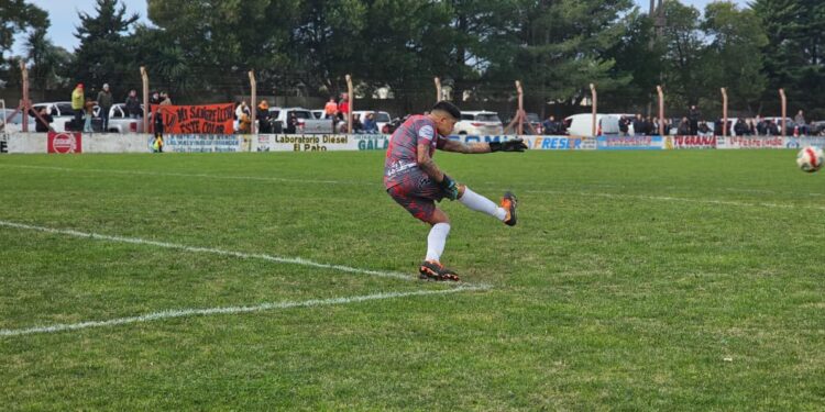 Ministerio ganó en Fernández, Mataderos goleó y Gimnasia volvió al triunfo en la continuidad de la décima fecha