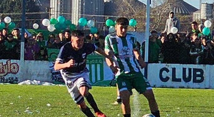 Estación ganó el clásico y Villa Díaz Vélez sigue como único líder