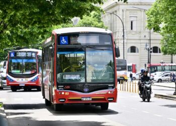 La Provincia asumió el control total de los subsidios al transporte y cerró el convenio con Nación