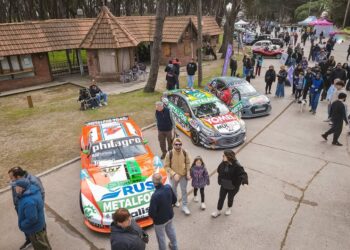 Necochea vivió una multitudinaria jornada con el éxito del 3° Car Show