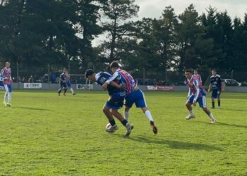 Villa Díaz Vélez goleó, Mataderos no afloja y Estación sigue en la cima tras completarse la fecha 12