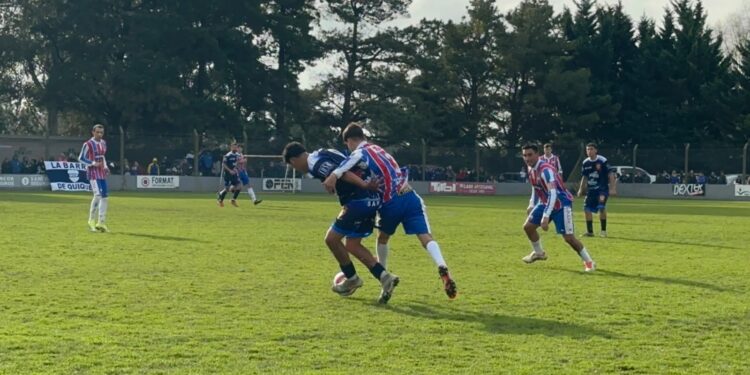Villa Díaz Vélez goleó, Mataderos no afloja y Estación sigue en la cima tras completarse la fecha 12
