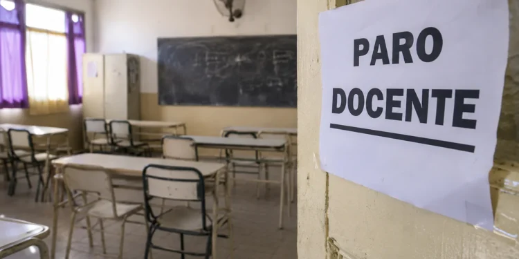 Los gremios docentes aseguran que el paro tuvo un 95% de adhesión en la provincia